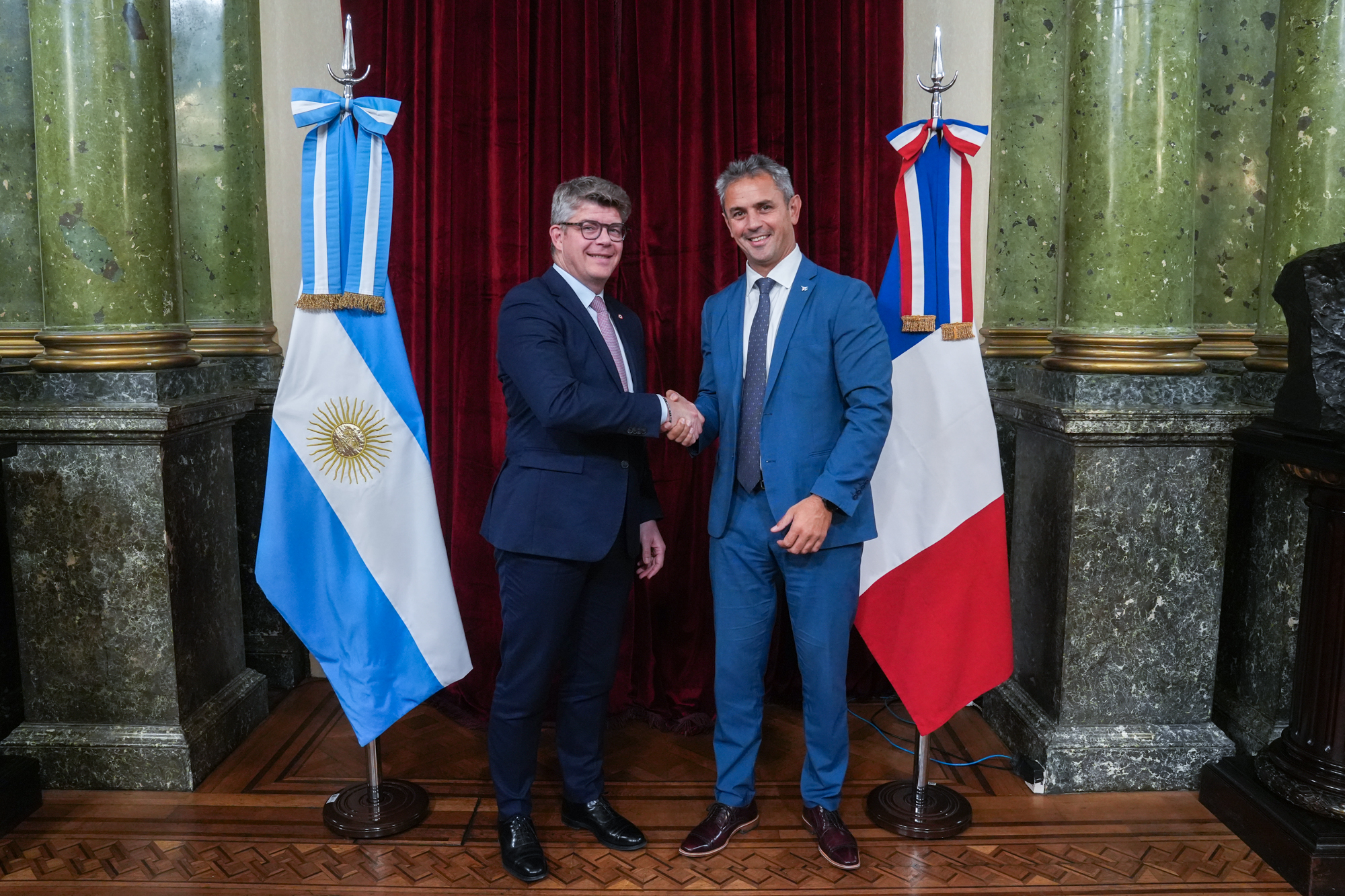 MARTÍN MENEM RECIBIÓ A UNA DELEGACIÓN DE SENADORES FRANCESES PARA FORTALECER LA COOPERACIÓN BILATERAL