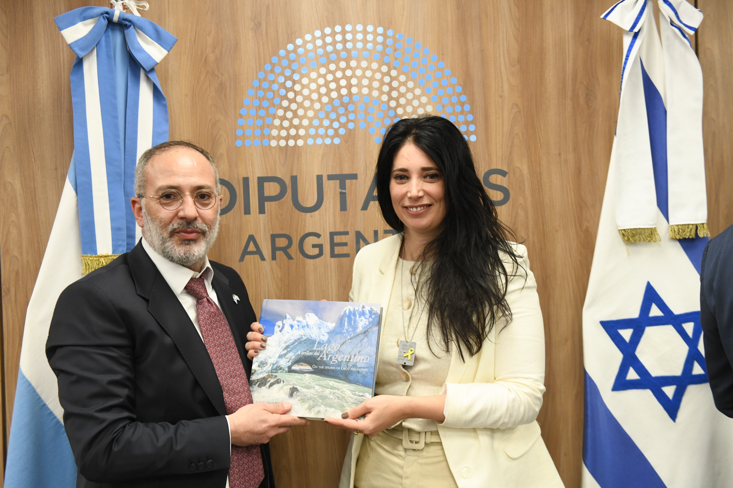EL GRUPO PARLAMENTARIO DE AMISTAD CON ISRAEL RECIBIÓ A PARLAMENTARIOS DE ESE PAÍS EL GRUPO PARLAMENTARIO DE AMISTAD CON ISRAEL RECIBIÓ A PARLAMENTARIOS DE ESE PAÍS