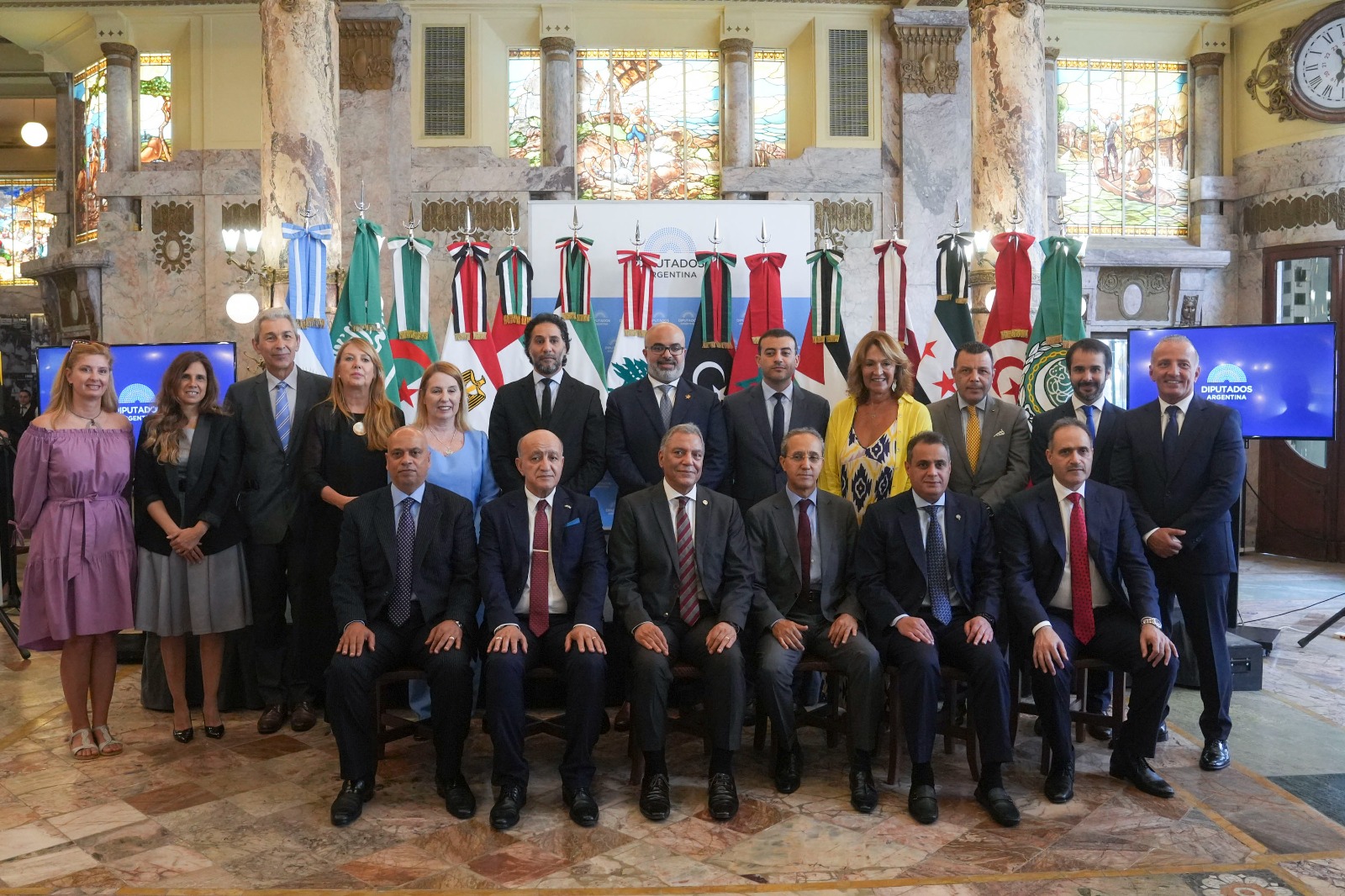 SE CONMEMORÓ EL 80° ANIVERSARIO DE LA LIGA DE LOS ESTADOS ÁRABES EN LA EMBLEMÁTICA CONFITERÍA DEL MOLINO