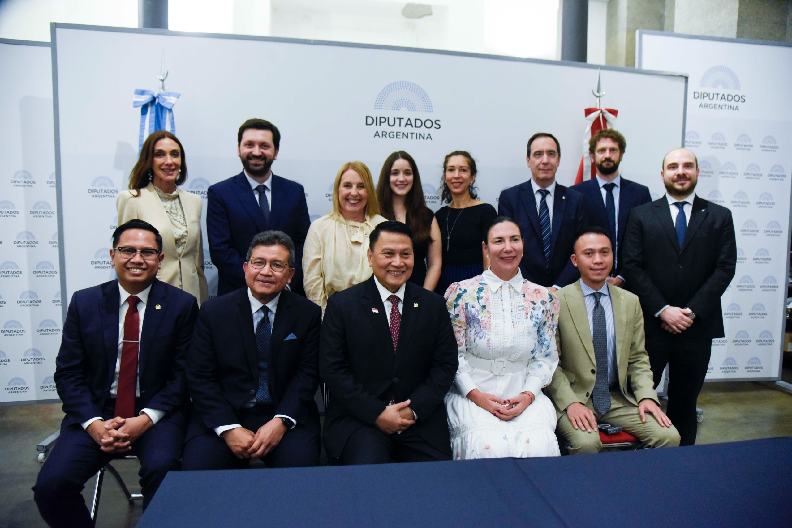 DIPUTADOS RECIBIÓ UNA COMITIVA DE INDONESIA DIPUTADOS RECIBIÓ UNA COMITIVA DE INDONESIA