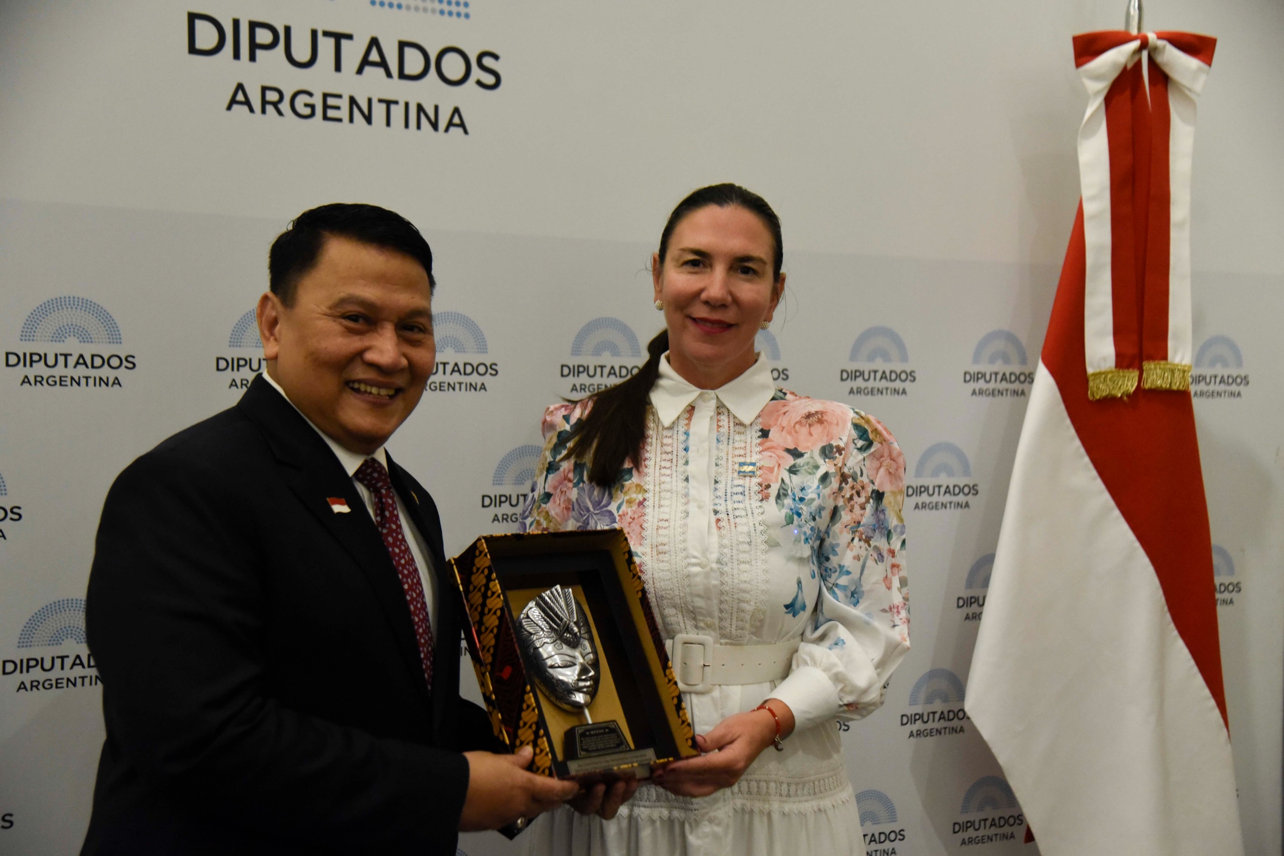 DIPUTADOS RECIBIÓ UNA COMITIVA DE INDONESIA DIPUTADOS RECIBIÓ UNA COMITIVA DE INDONESIA