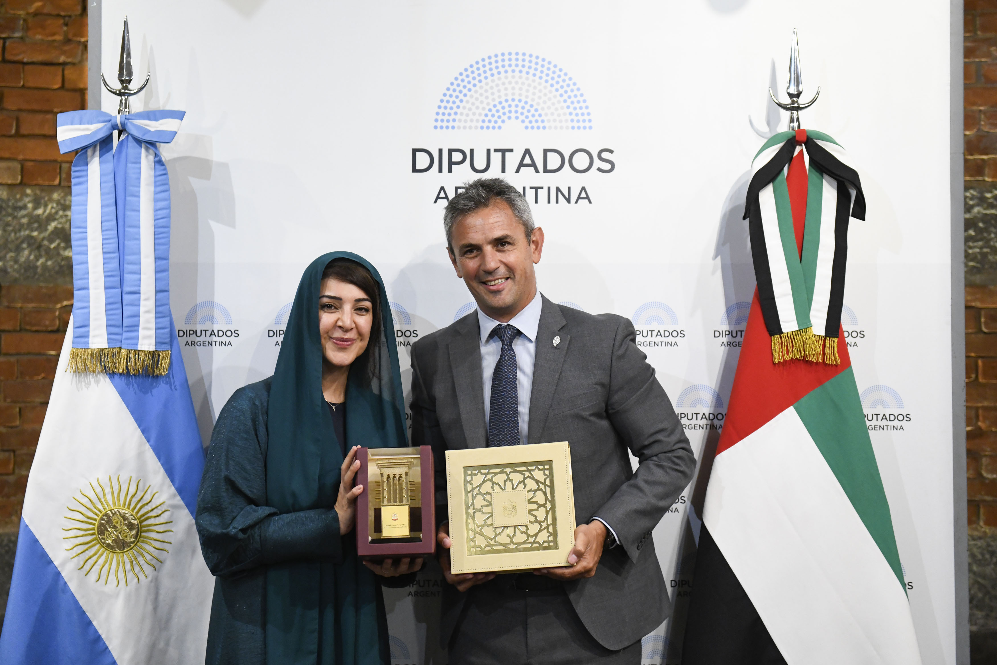 MARTÍN MENEM RECIBIÓ A LA MINISTRA DE ESTADO PARA LA COOPERACIÓN INTERNACIONAL DE LOS DE EMIRATOS ÁRABES UNIDOS.