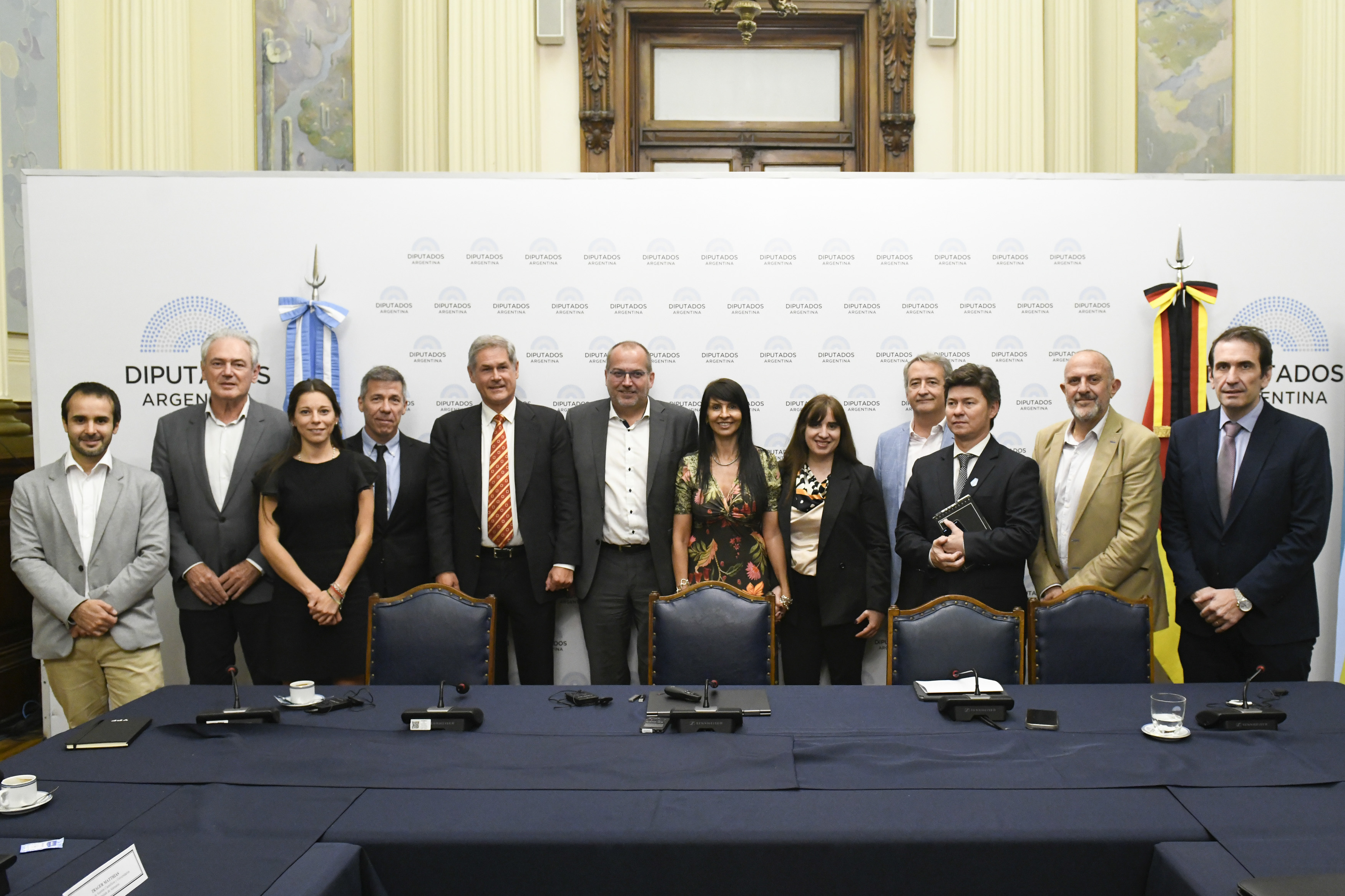 DIÁLOGOS CLIMÁTICOS 2024: SE REALIZÓ UN CONVERSATORIO SOBRE ENERGÍAS RENOVABLES E HIDRÓGENO VERDE DIÁLOGOS CLIMÁTICOS 2024: SE REALIZÓ UN CONVERSATORIO SOBRE ENERGÍAS RENOVABLES E HIDRÓGENO VERDE