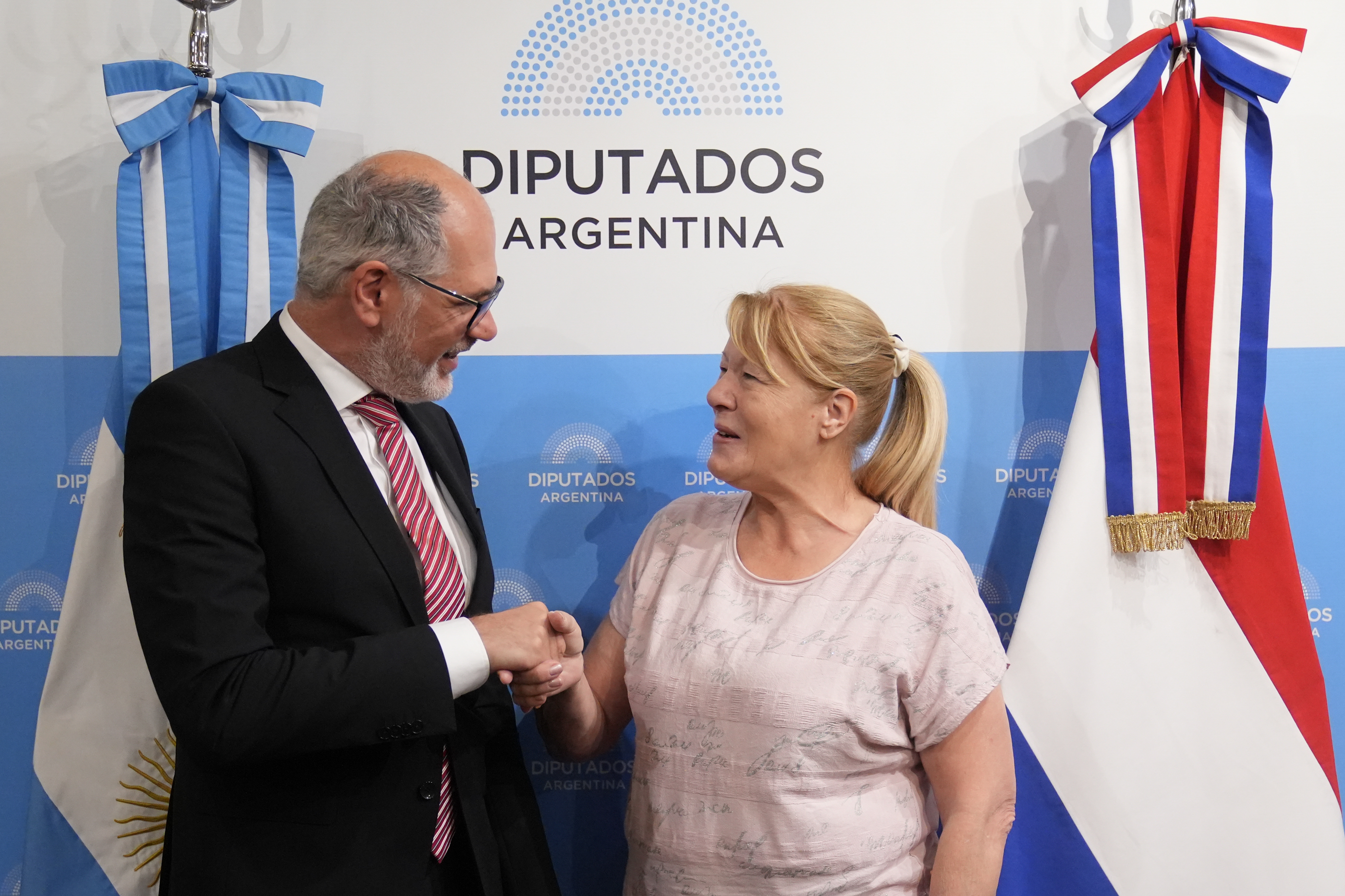 LA DIPUTADA MARGARITA STOLBIZER PRESIDIRÁ EL GPA CON EL REINO DE LOS PAISES BAJOS LA DIPUTADA MARGARITA STOLBIZER PRESIDIRÁ EL GPA CON EL REINO DE LOS PAISES BAJOS