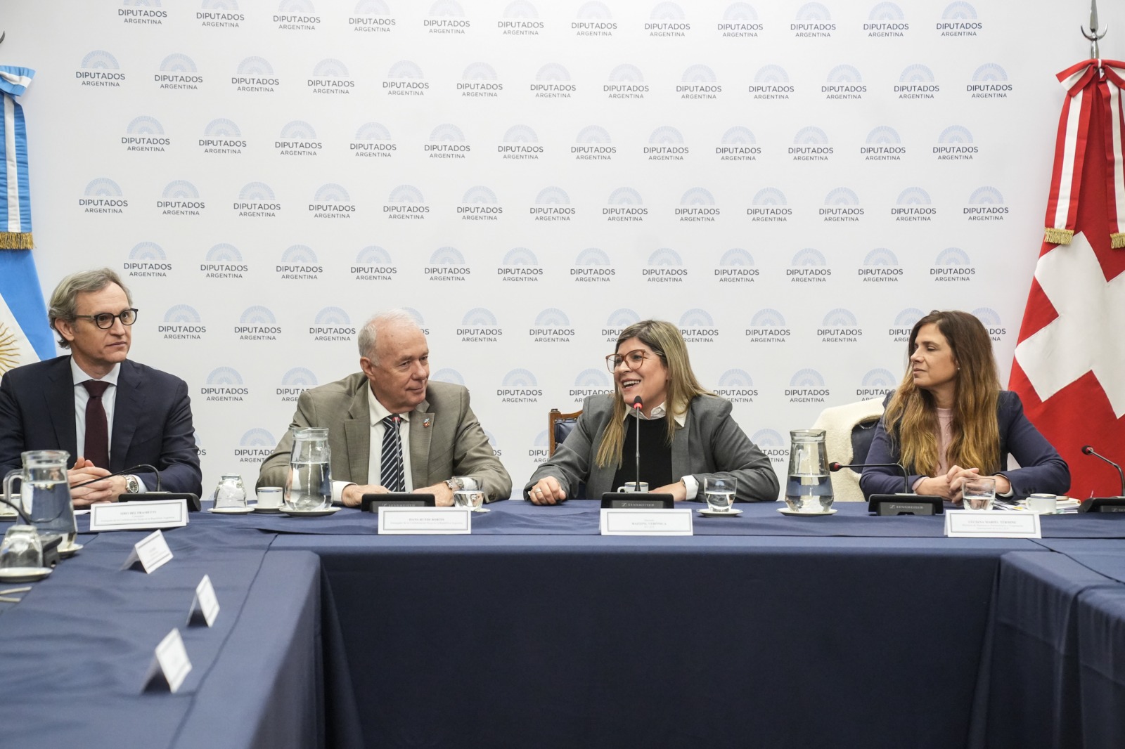 DIPUTADOS CONSTITUYÓ EL GRUPO PARLAMENTARIO DE AMISTAD CON LA CONFEDERACIÓN SUIZA DIPUTADOS CONSTITUYÓ EL GRUPO PARLAMENTARIO DE AMISTAD CON LA CONFEDERACIÓN SUIZA