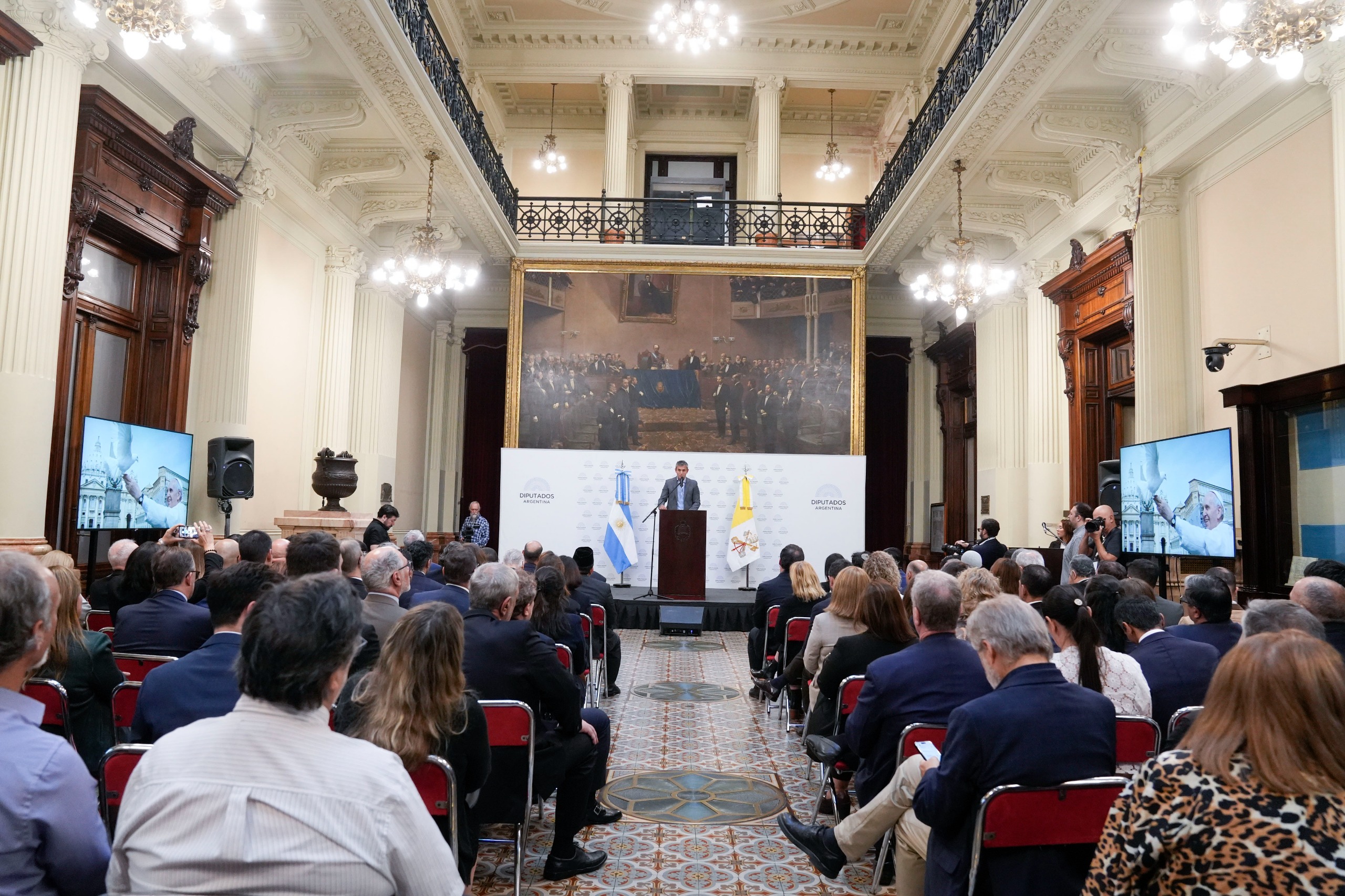 DIPUTADOS REALIZÓ UN HOMENAJE INTERRELIGIOSO EN HONOR AL PAPA FRANCISCO DIPUTADOS REALIZÓ UN HOMENAJE INTERRELIGIOSO EN HONOR AL PAPA FRANCISCO