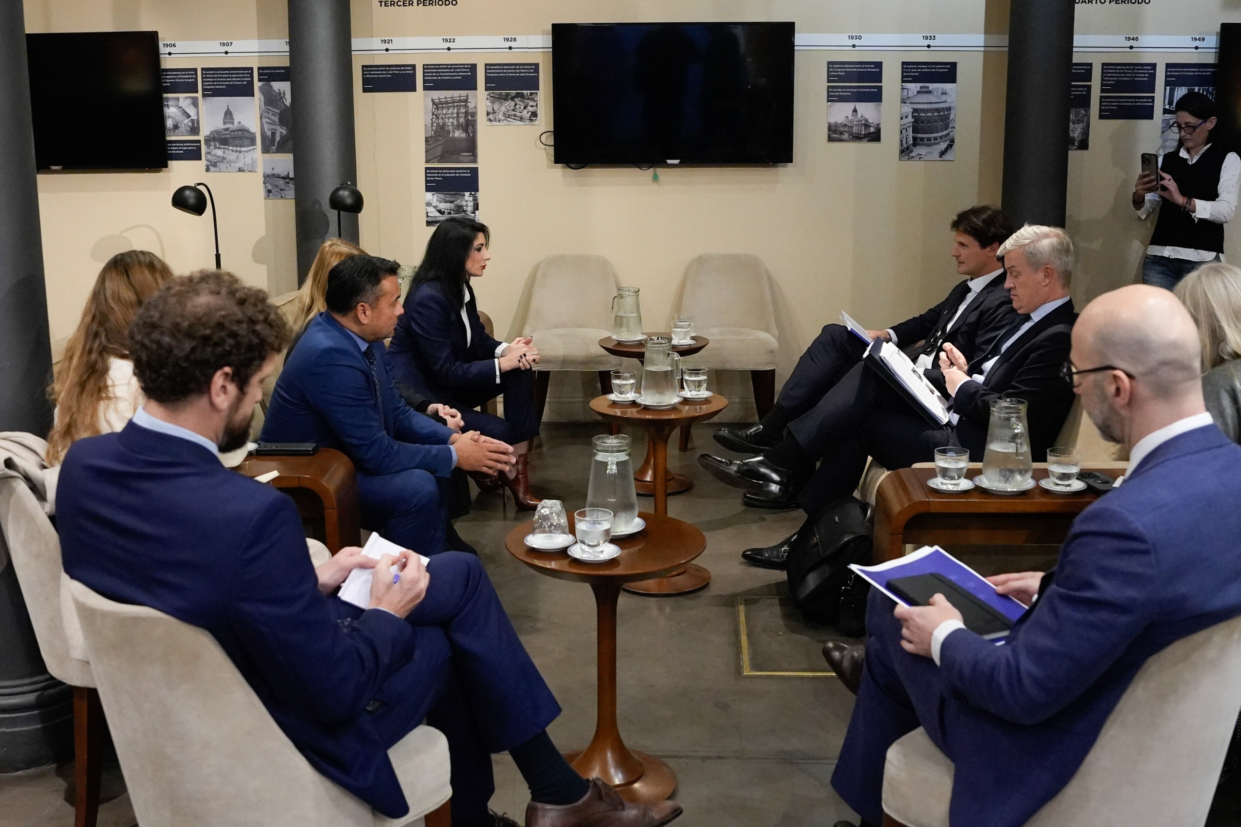 DIPUTADOS RECIBIERON LA VISITA DEL SECRETARIO PARA LAS AMÉRICAS DEL SERVICIO EUROPEO DE ACCIÓN EXTERIOR DE LA UE, PELAYO CASTRO