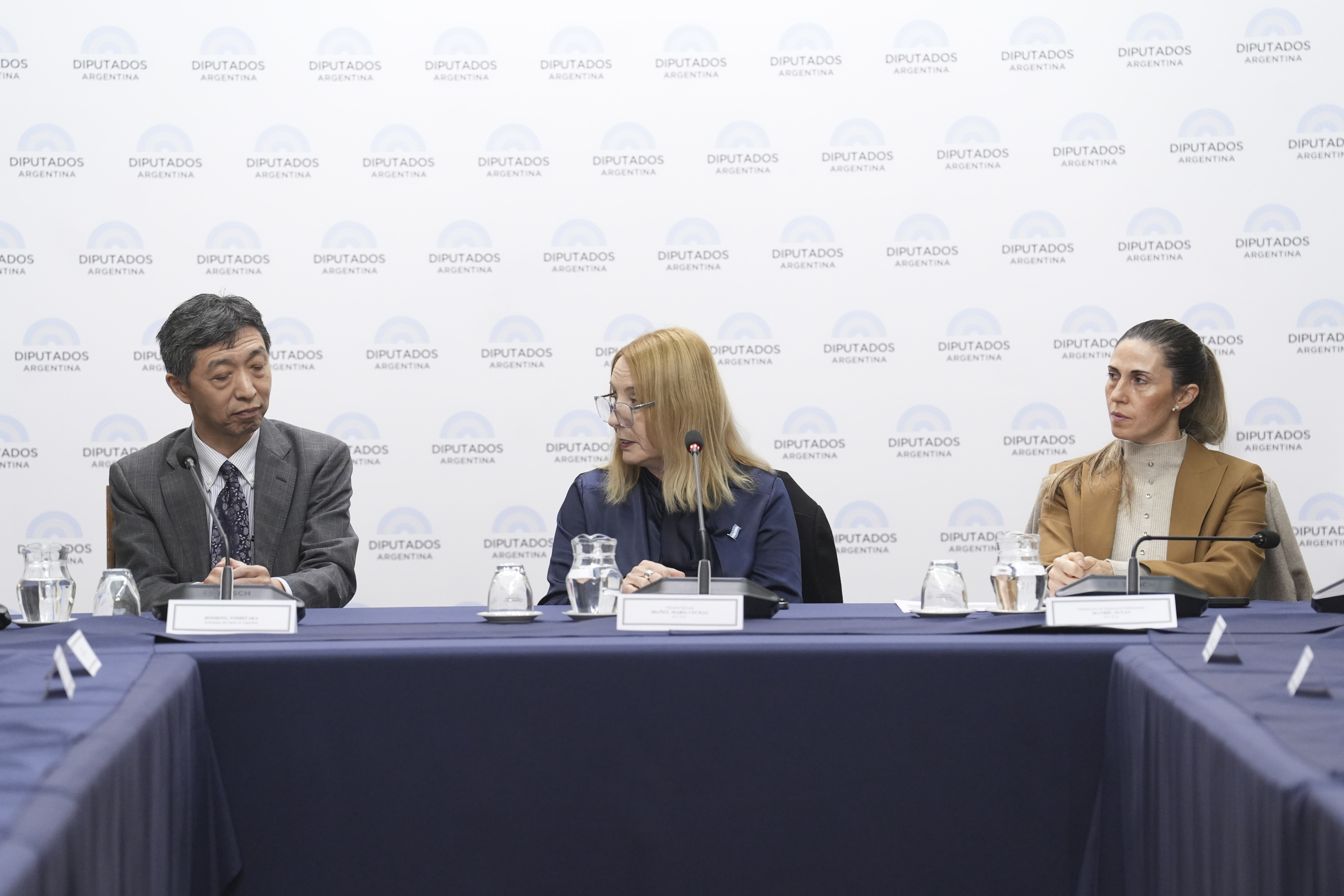 JUNTO AL EMBAJADOR YOSHITAKA, SE CONFORMÓ EL GRUPO PARLAMENTARIO DE AMISTAD CON JAPÓN