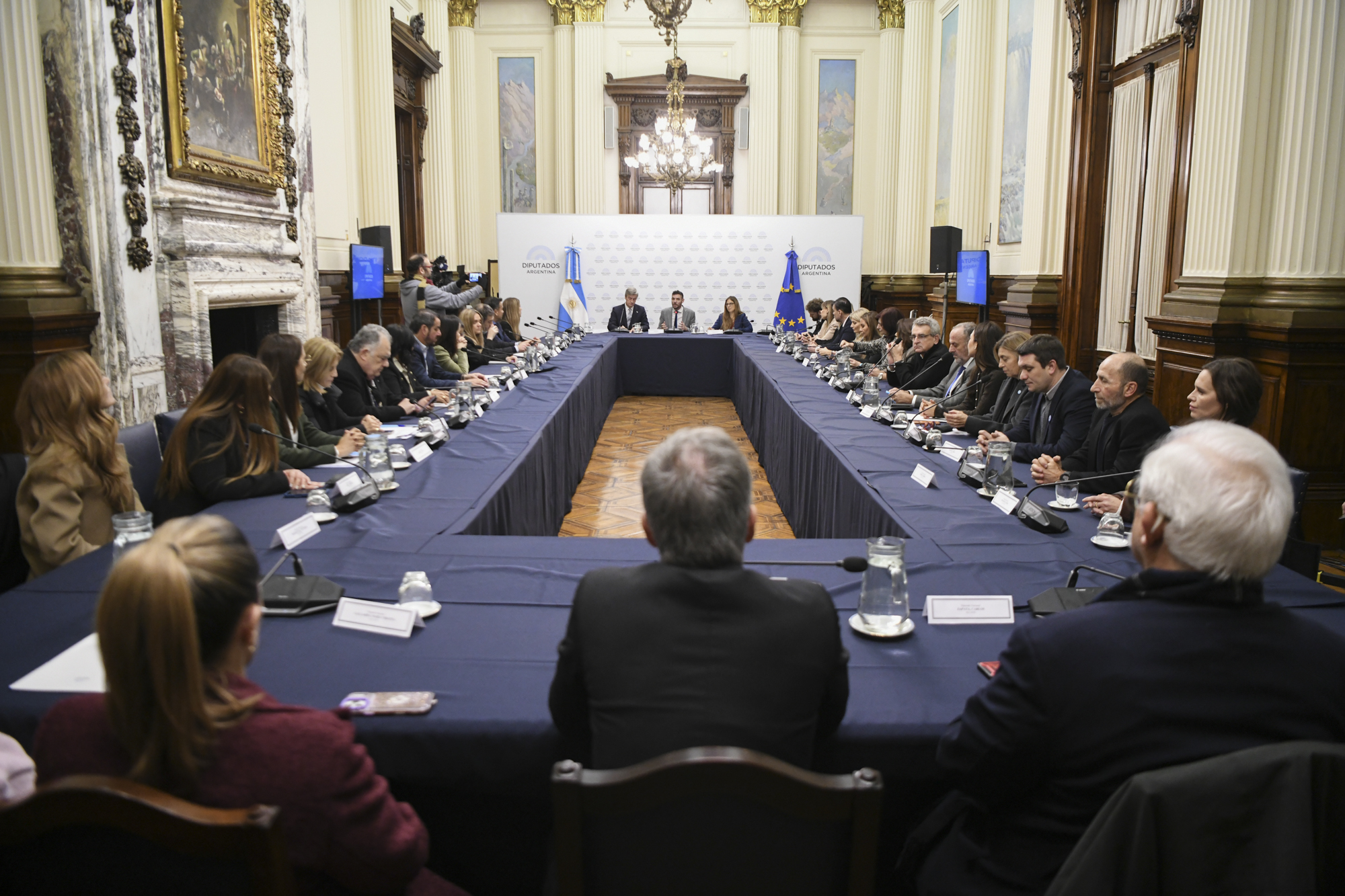 DIPUTADOS CONSTITUYERON EL GRUPO PARLAMENTARIO DE AMISTAD CON LA UNIÓN EUROPEA
