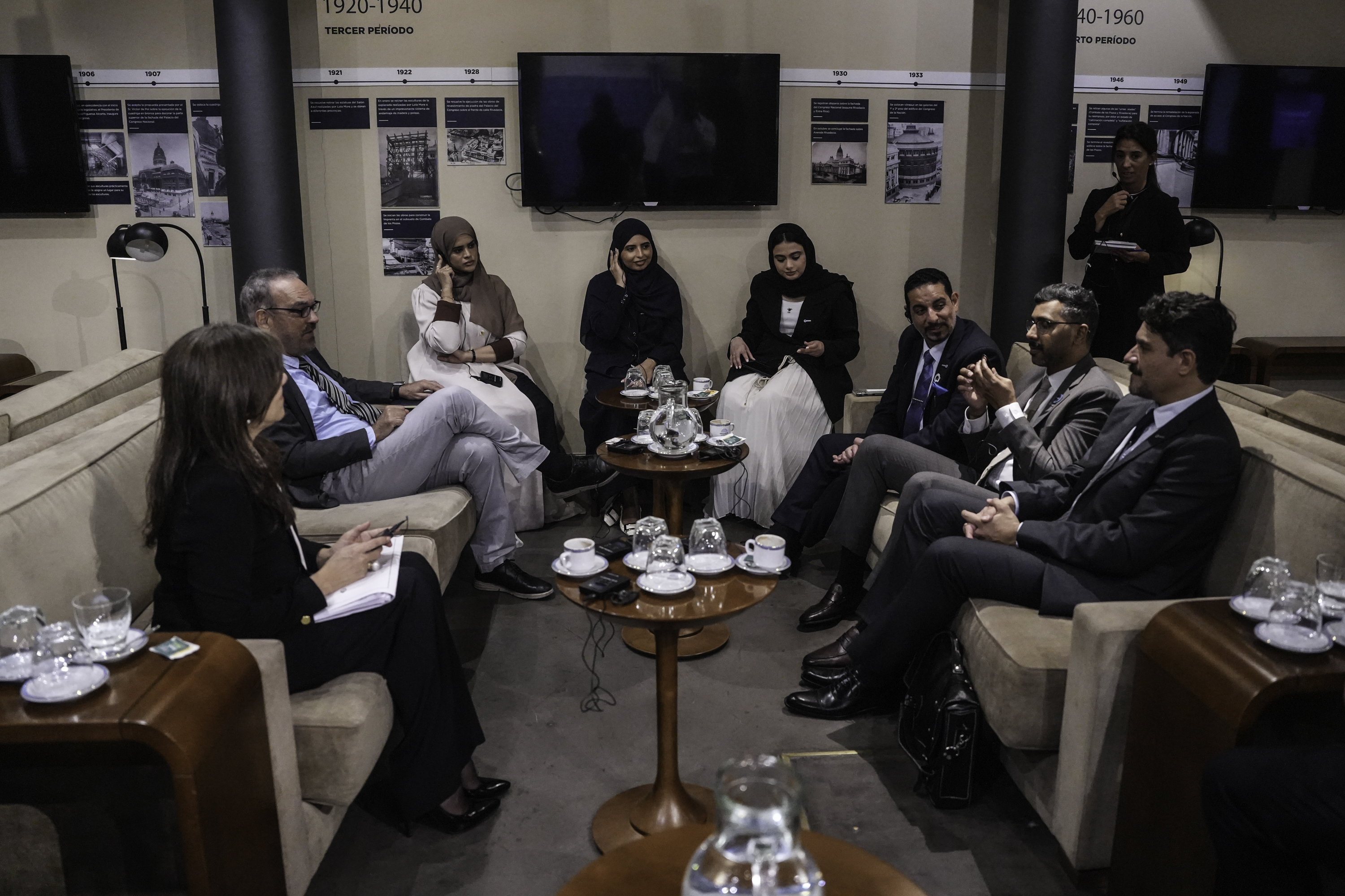 UNA DELEGACIÓN DE EMIRATOS ÁRABES UNIDOS VISITÓ LA CÁMARA DE DIPUTADOS