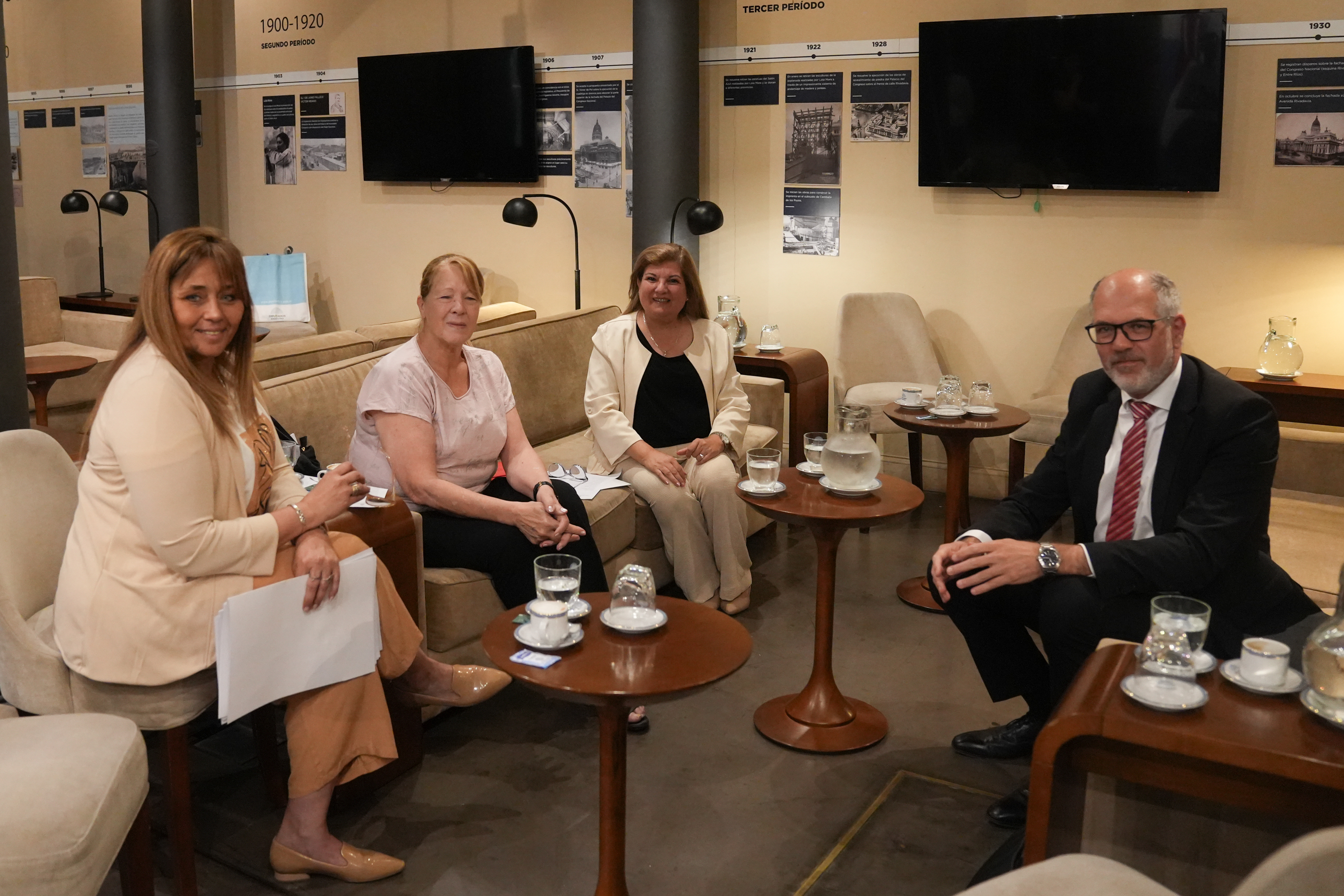 LA DIPUTADA MARGARITA STOLBIZER PRESIDIRÁ EL GPA CON EL REINO DE LOS PAISES BAJOS LA DIPUTADA MARGARITA STOLBIZER PRESIDIRÁ EL GPA CON EL REINO DE LOS PAISES BAJOS