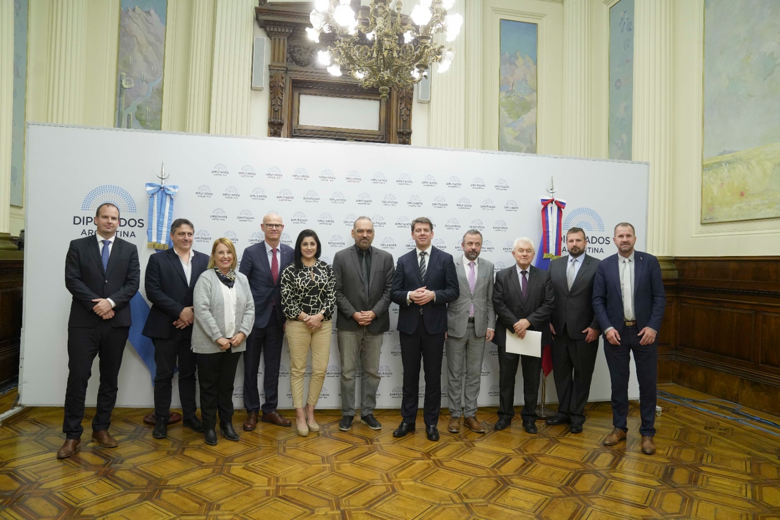 LEGISLADORES RECIBIERON AL VICEPRESIDENTE DE LA CÁMARA DE DIPUTADOS DE REPÚBLICA CHECA