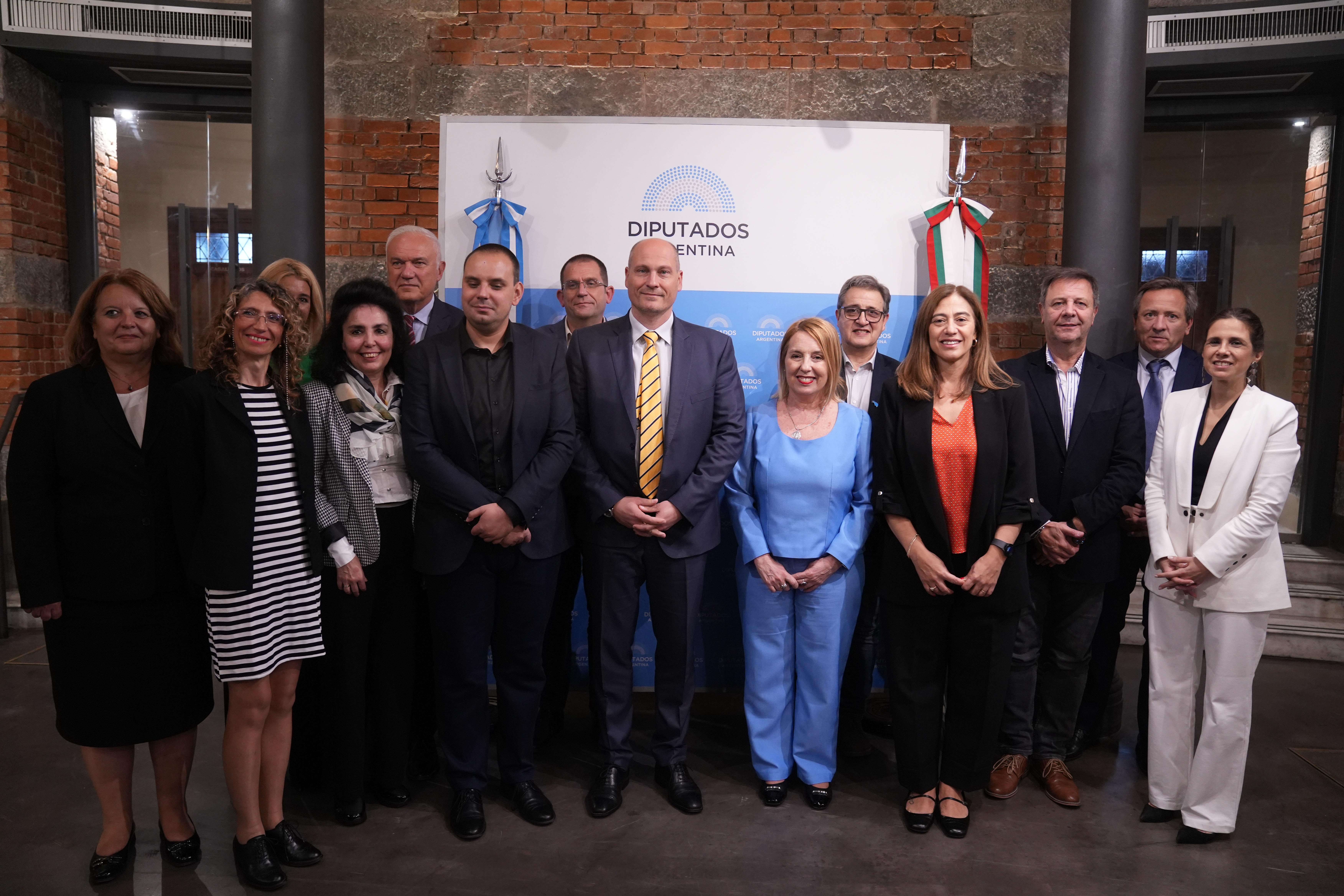 CON EL FIN DE LOGRAR UN INTERCAMBIO CULTURAL, DIPUTADOS RECIBIÓ LA VISITA DE ACADÉMICOS DE BULGARIA CON EL FIN DE LOGRAR UN INTERCAMBIO CULTURAL, DIPUTADOS RECIBIÓ LA VISITA DE ACADÉMICOS DE BULGARIA