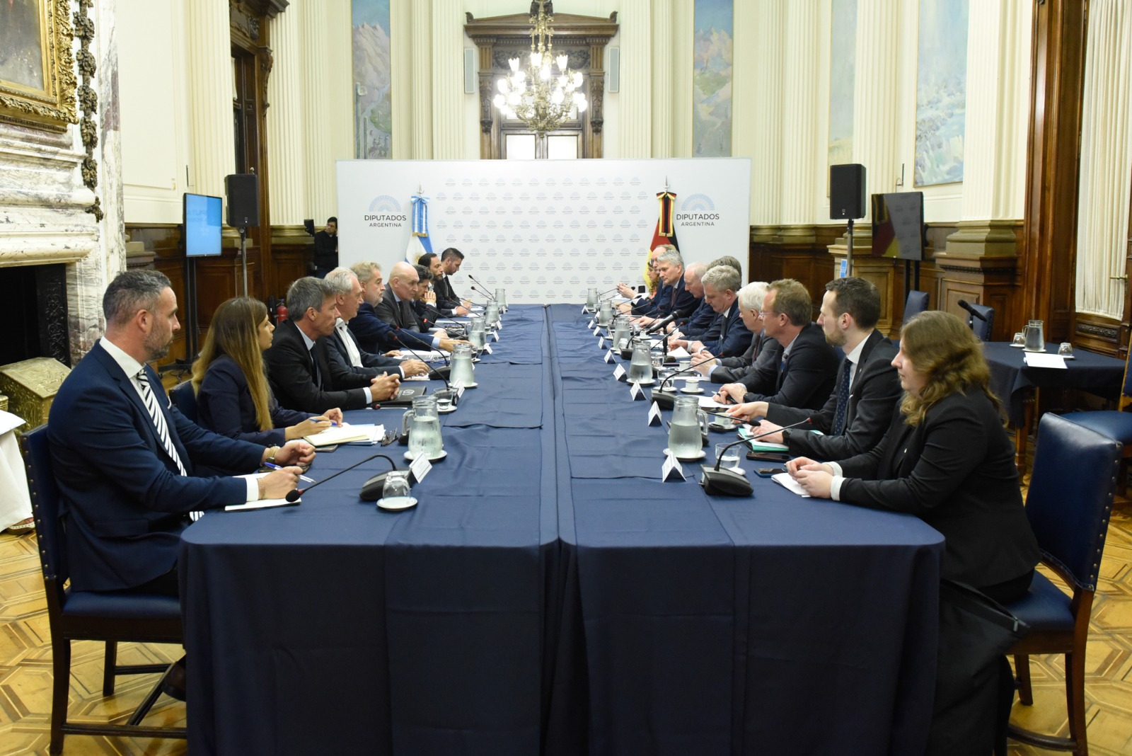 LA CÁMARA DE DIPUTADOS RECIBIÓ LA VISITA DE UNA DELEGACIÓN ALEMANA PARA AFIANZAR LOS VÍNCULOS COMERCIALES LA CÁMARA DE DIPUTADOS RECIBIÓ LA VISITA DE UNA DELEGACIÓN ALEMANA PARA AFIANZAR LOS VÍNCULOS COMERCIALES