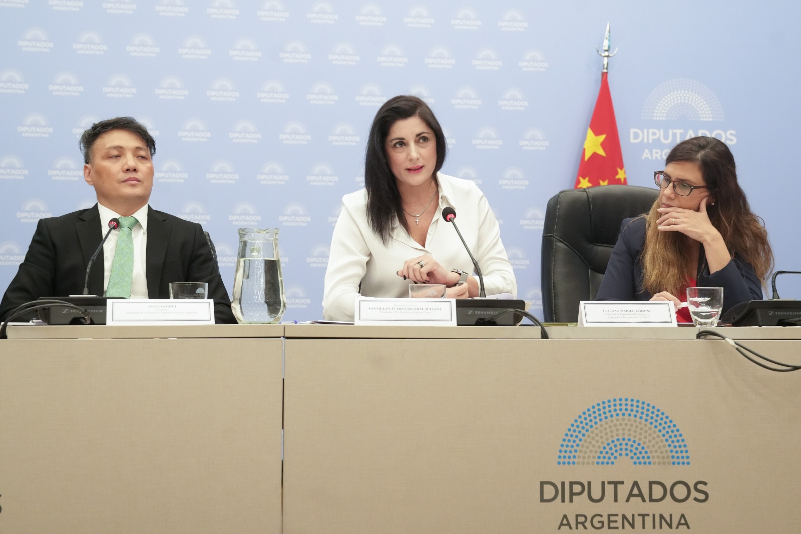 EL GPA CON LA REPÚBLICA POPULAR CHINA RECIBIÓ AL CONSEJERO ECONÓMICO Y COMERCIAL DE LA EMBAJADA, AN GUANGHUI EL GPA CON LA REPÚBLICA POPULAR CHINA RECIBIÓ AL CONSEJERO ECONÓMICO Y COMERCIAL DE LA EMBAJADA, AN GUANGHUI