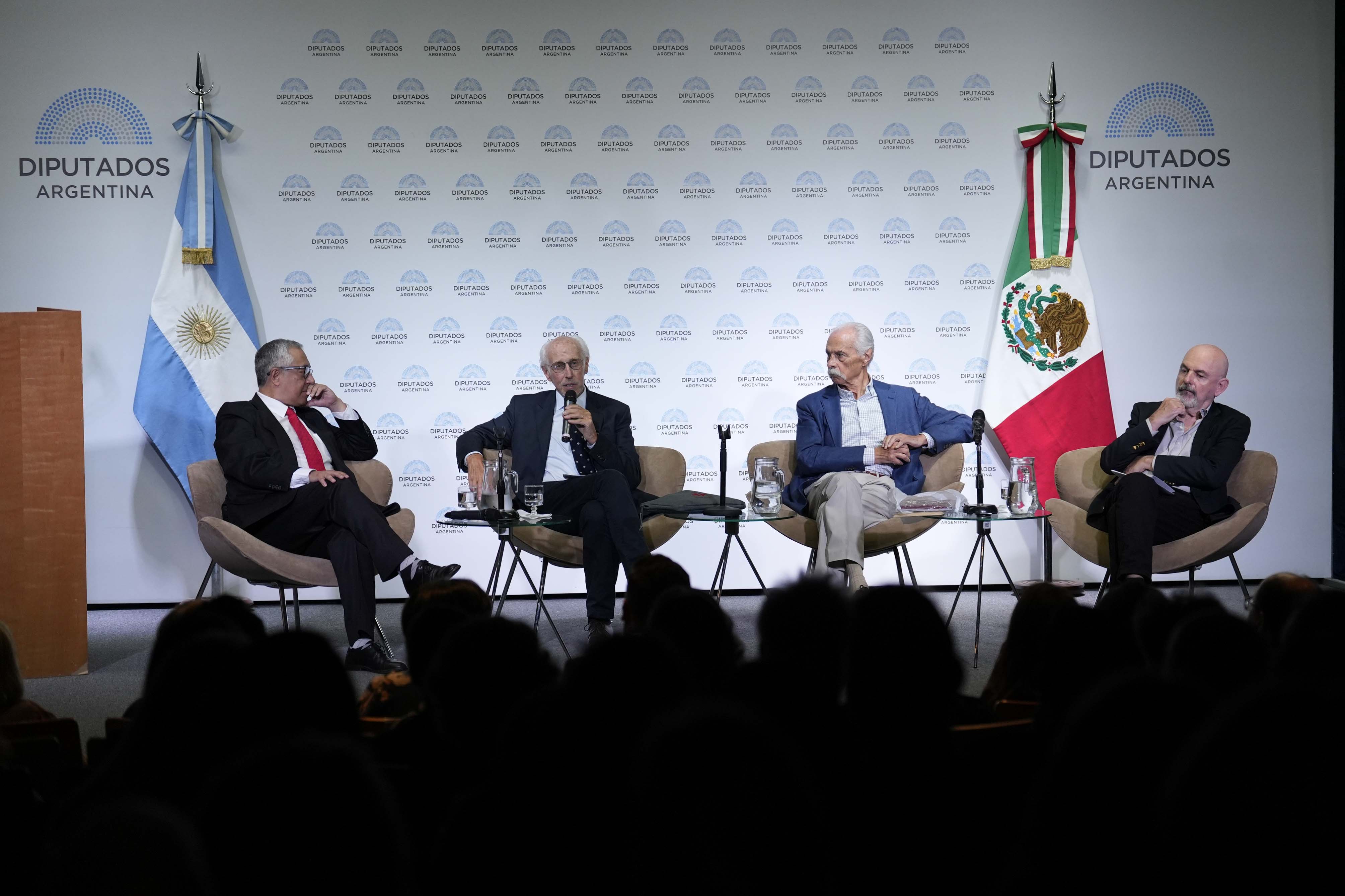JUNTO A LA EMBAJADA DE MÉXICO, SE REALIZÓ UN HOMENAJE AL ESCRITOR OCTAVIO PAZ JUNTO A LA EMBAJADA DE MÉXICO, SE REALIZÓ UN HOMENAJE AL ESCRITOR OCTAVIO PAZ