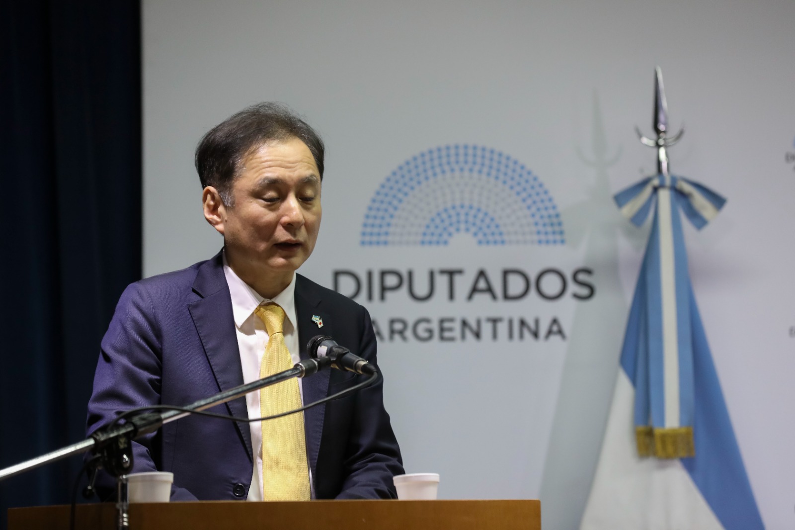 CON LA PRESENCIA DEL EMBAJADOR DE JAPÓN, DIPUTADOS PRESENTÓ LA PELÍCULA “GEN EL DESCALZO”