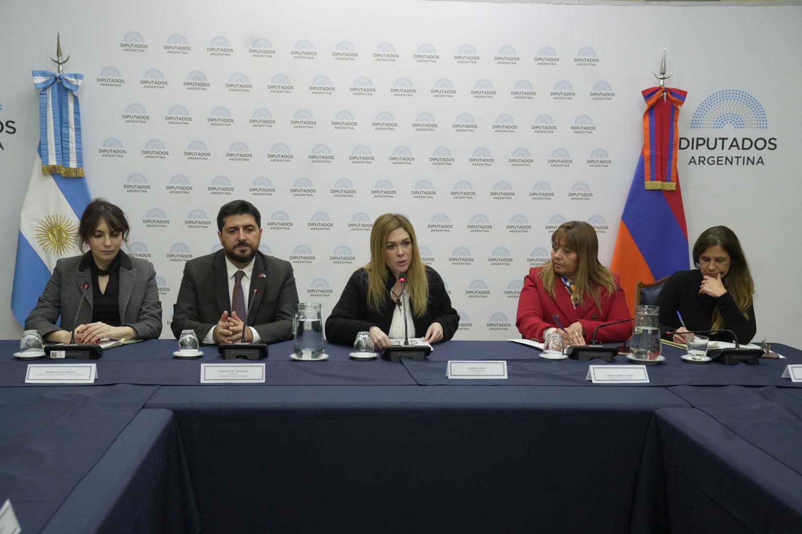 SE CONFORMÓ EL GRUPO PARLAMENTARIO DE AMISTAD CON LA REPÚBLICA DE ARMENIA