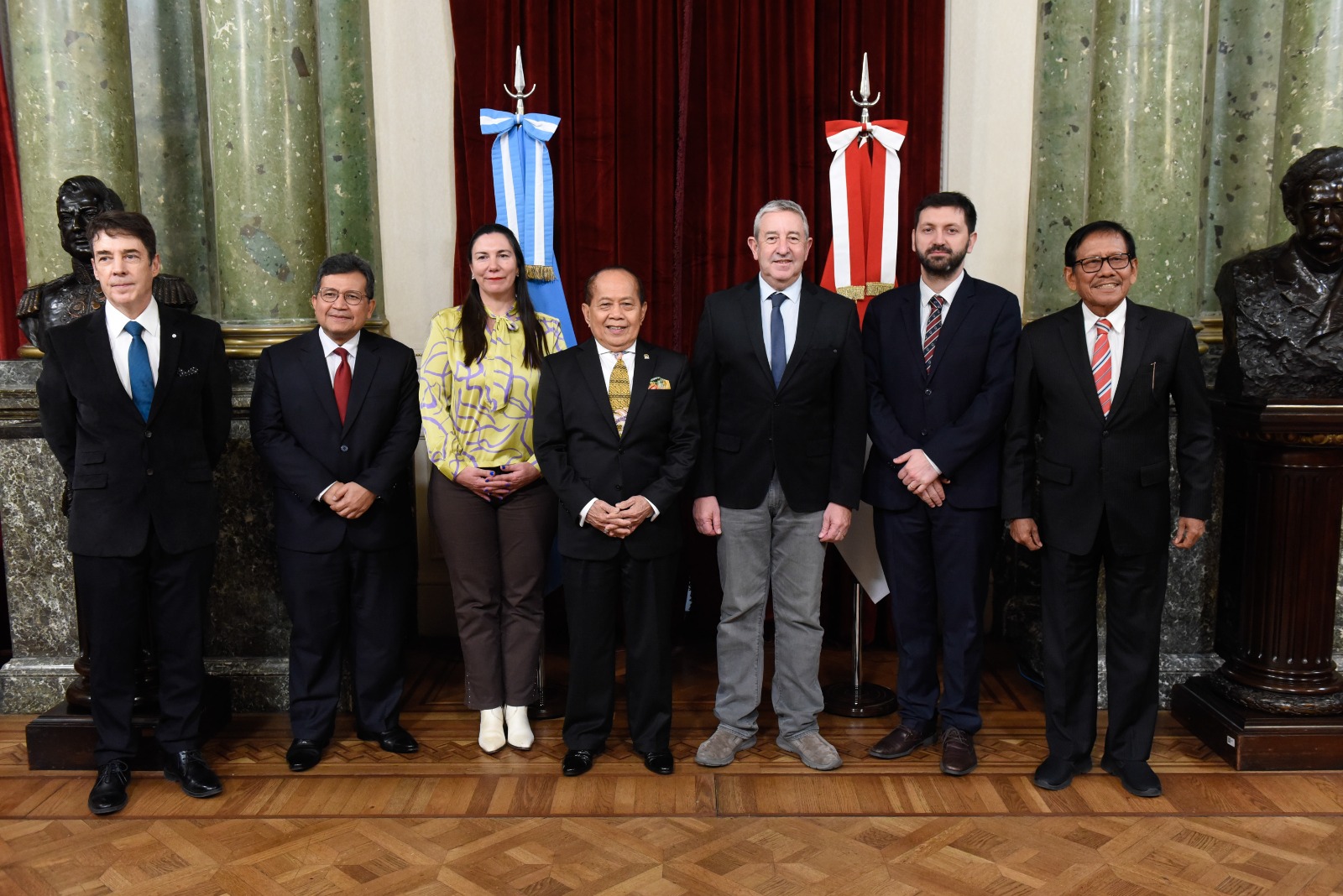 SE CONSTITUYÓ EL GRUPO PARLAMENTARIO DE AMISTAD CON LA REPÚBLICA DE INDONESIA SE CONSTITUYÓ EL GRUPO PARLAMENTARIO DE AMISTAD CON LA REPÚBLICA DE INDONESIA