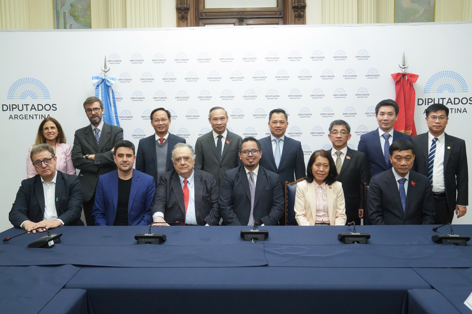CON EJE EN PROMOVER VÍNCULOS COMERCIALES, EL GRUPO PARLAMENTARIO DE AMISTAD CON VIETNAM RECIBIÓ A SU EMBAJADORA CON EJE EN PROMOVER VÍNCULOS COMERCIALES, EL GRUPO PARLAMENTARIO DE AMISTAD CON VIETNAM RECIBIÓ A SU EMBAJADORA