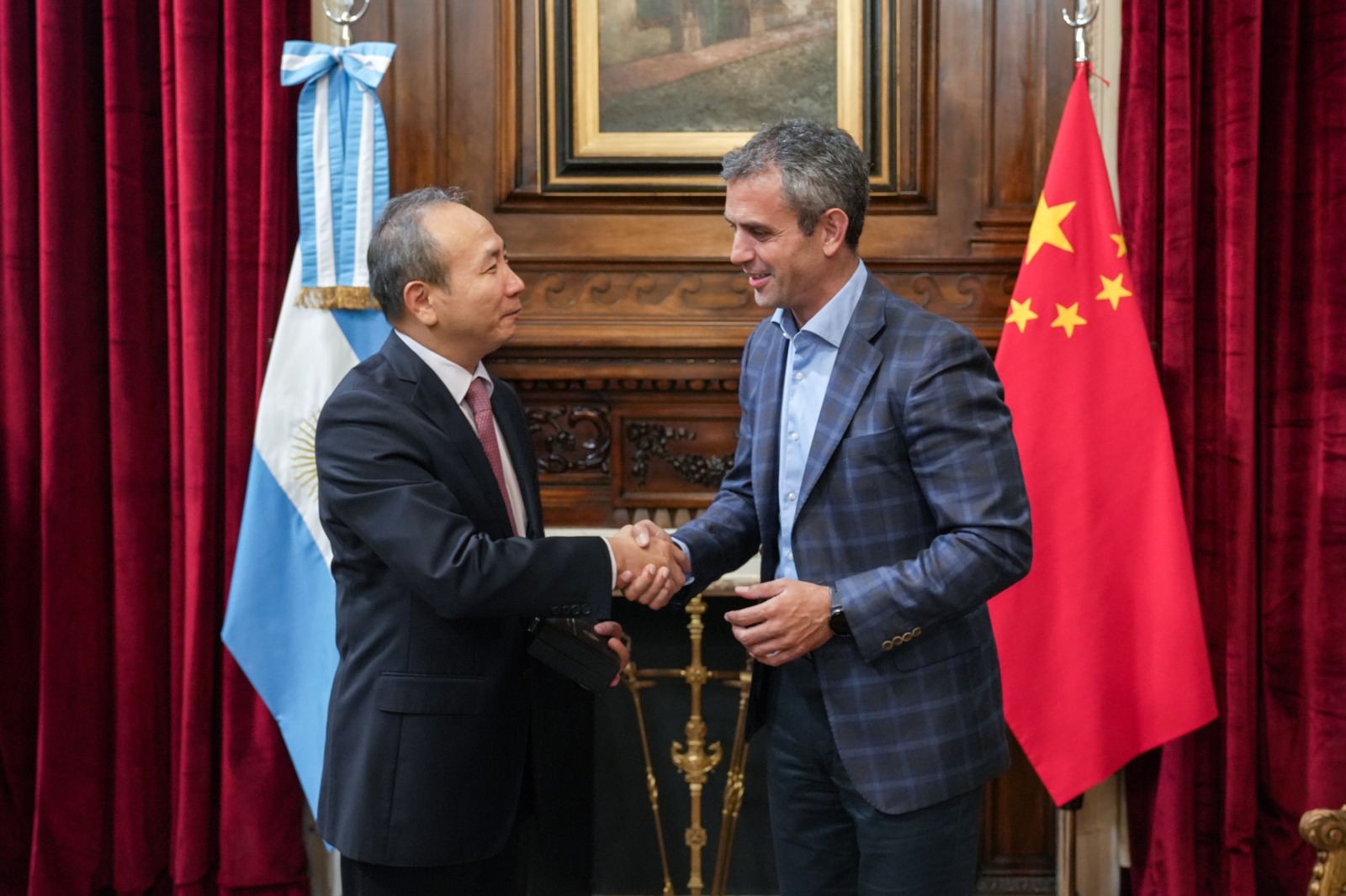 MARTÍN MENEM MANTUVO UN ENCUENTRO CON EL EMBAJADOR DE LA REPÚBLICA POPULAR CHINA MARTÍN MENEM MANTUVO UN ENCUENTRO CON EL EMBAJADOR DE LA REPÚBLICA POPULAR CHINA
