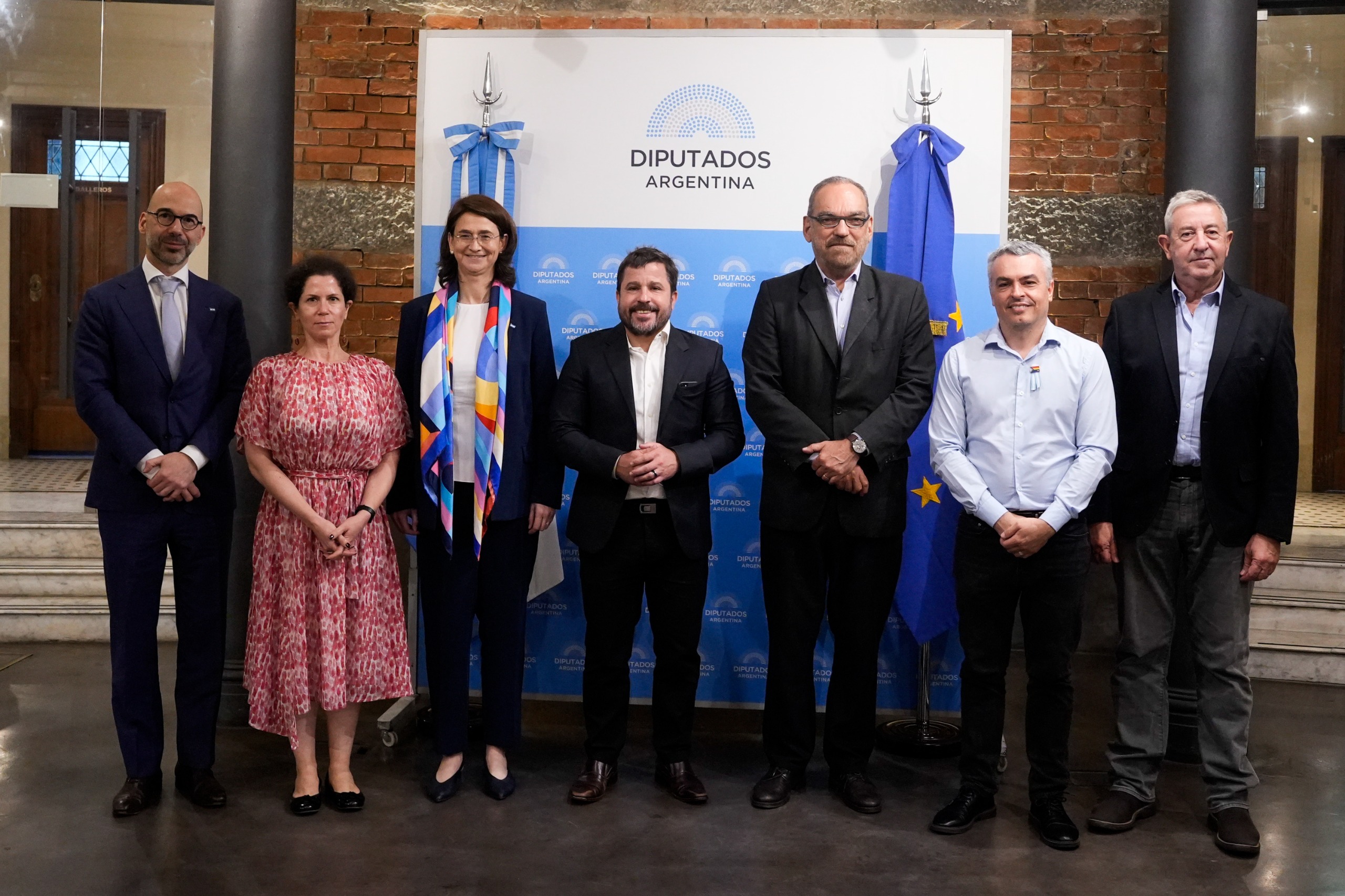 DIPUTADOS MANTUVO UN ENCUENTRO CON UNA EXPERTA ACADÉMICA DE LA UNIÓN EUROPEA DIPUTADOS MANTUVO UN ENCUENTRO CON UNA EXPERTA ACADÉMICA DE LA UNIÓN EUROPEA