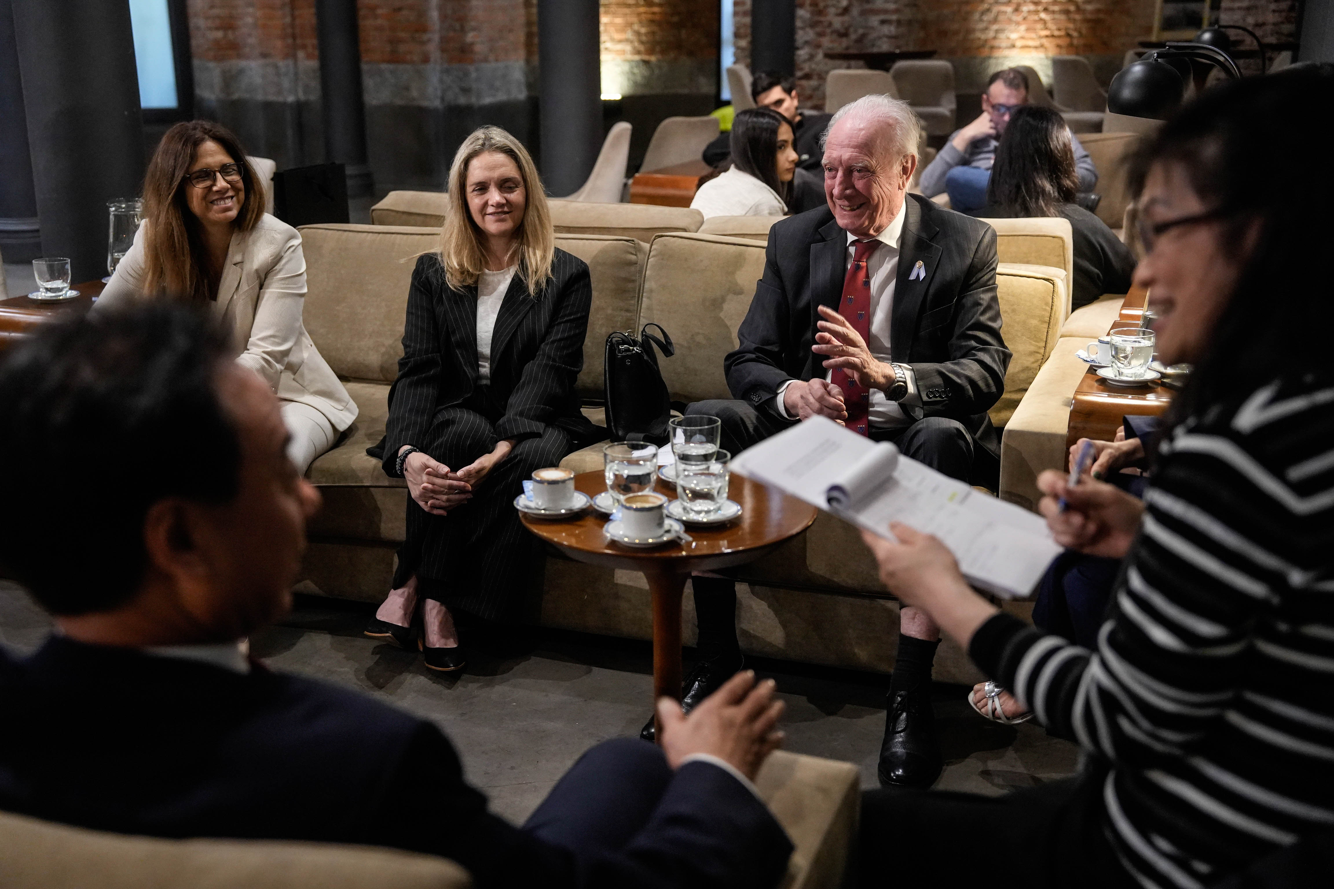 CULTURA, EDUCACIÓN Y ECONOMÍA, EJES DE LA REUNIÓN CON DELEGACIÓN CHINA