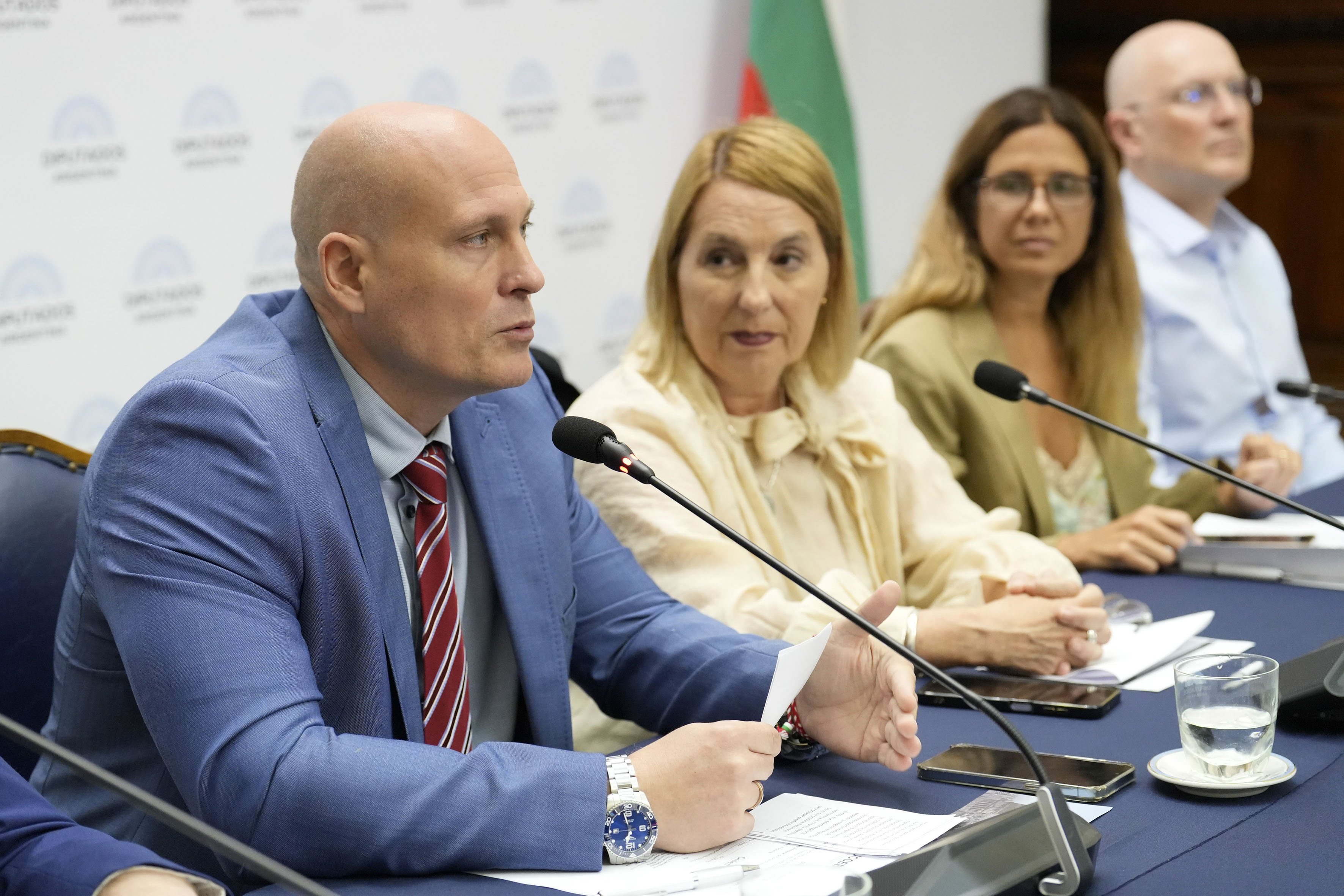 SE PRESENTÓ EL PROYECTO “OPORTUNIDADES DE COMERCIO E INVERSIÓN DESDE LA DIPLOMACIA PARLAMENTARIA” SE PRESENTÓ EL PROYECTO “OPORTUNIDADES DE COMERCIO E INVERSIÓN DESDE LA DIPLOMACIA PARLAMENTARIA”