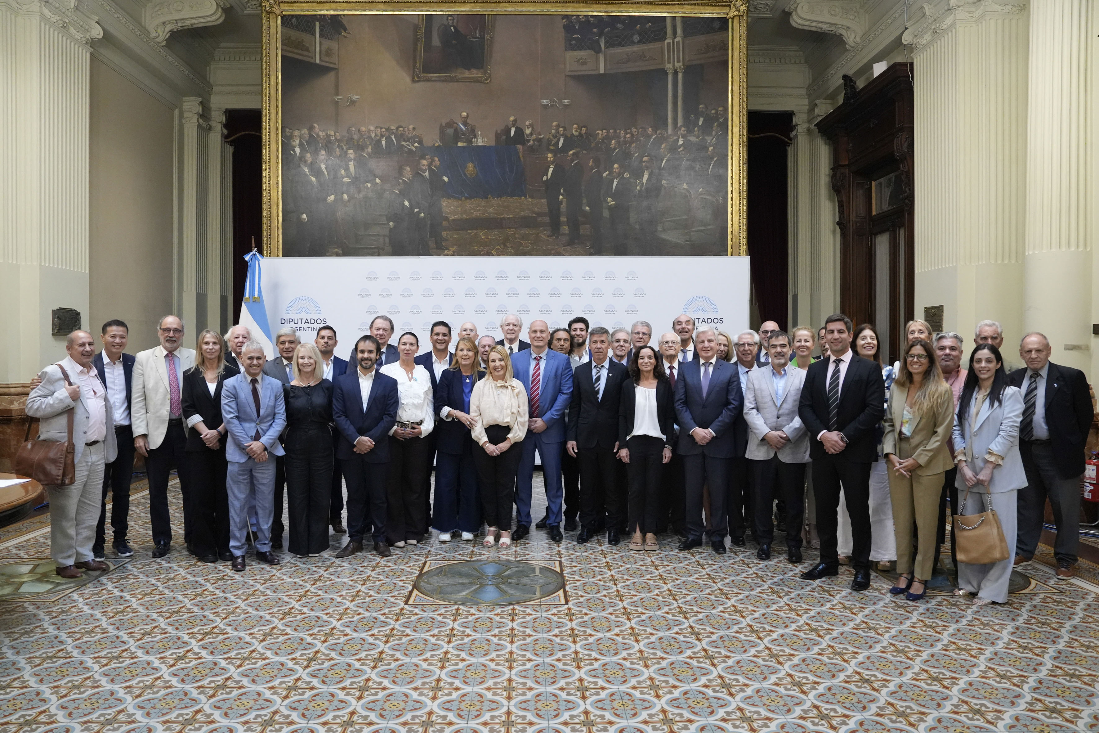 SE PRESENTÓ EL PROYECTO “OPORTUNIDADES DE COMERCIO E INVERSIÓN DESDE LA DIPLOMACIA PARLAMENTARIA” SE PRESENTÓ EL PROYECTO “OPORTUNIDADES DE COMERCIO E INVERSIÓN DESDE LA DIPLOMACIA PARLAMENTARIA”
