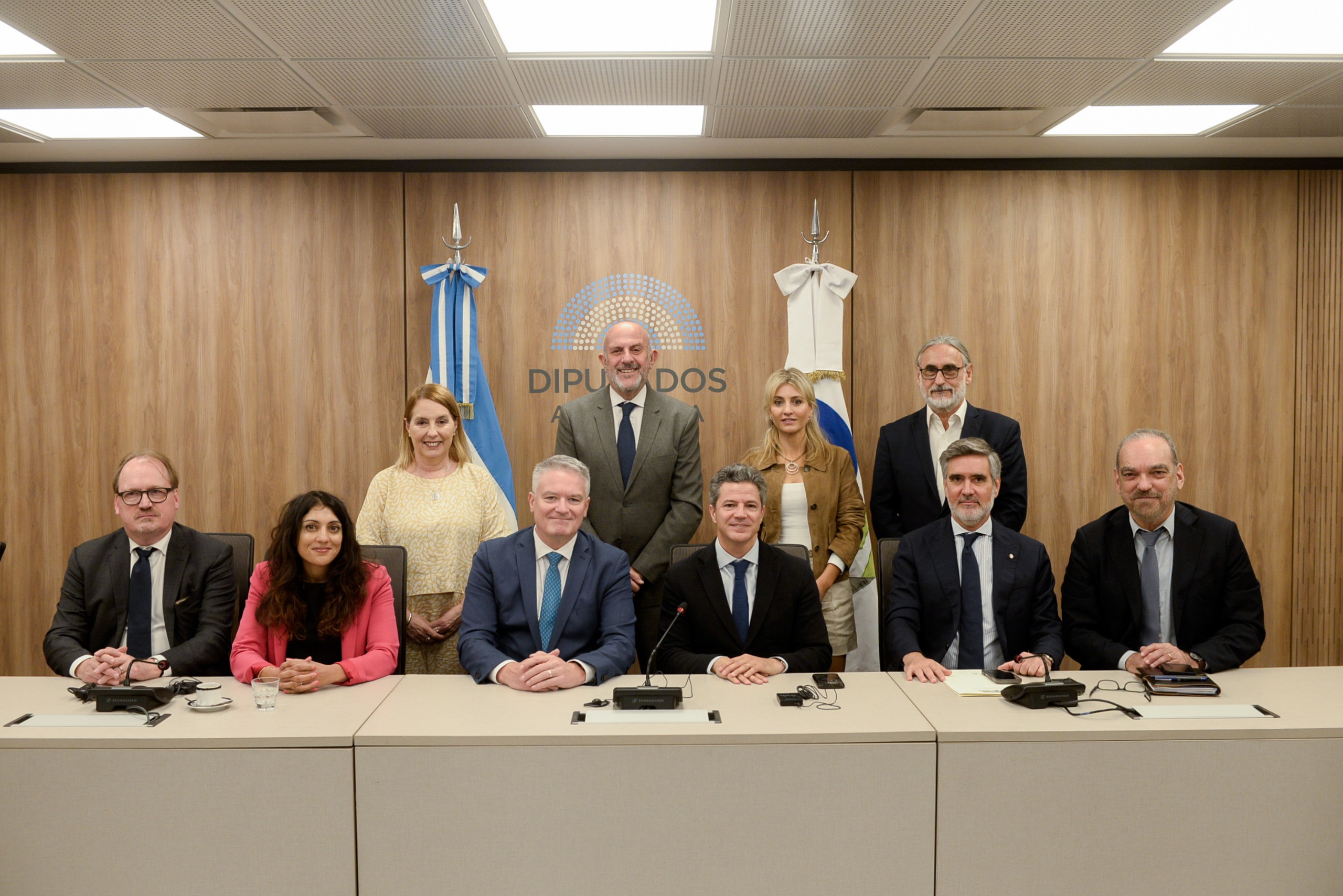 EL SECRETARIO GENERAL DE LA OCDE, MATHIAS CORMANN, SE REUNIÓ CON DIPUTADOS NACIONALES