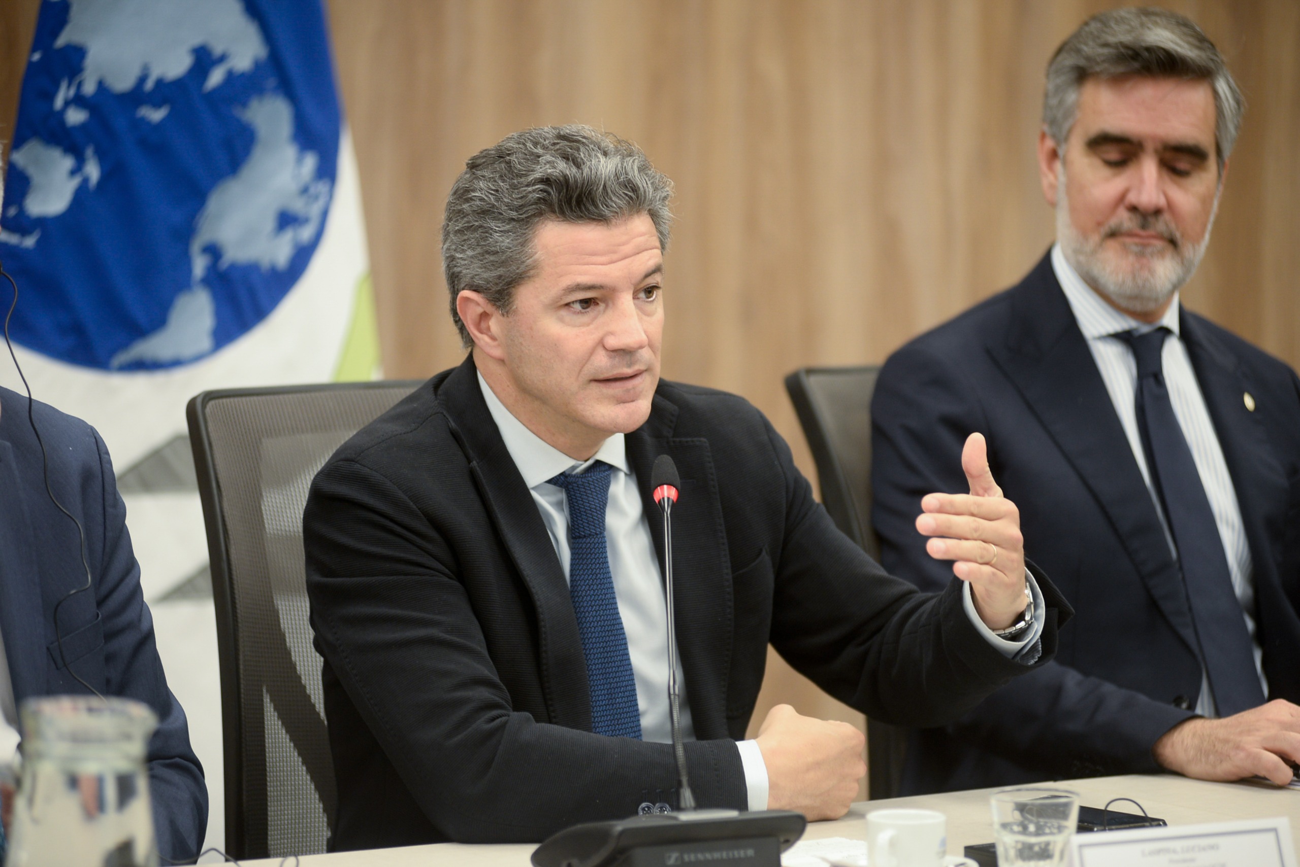 EL SECRETARIO GENERAL DE LA OCDE, MATHIAS CORMANN, SE REUNIÓ CON DIPUTADOS NACIONALES