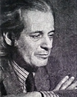 Fotografía del artista en blanco y negro