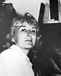 fotografía de la artista en blanco y negro